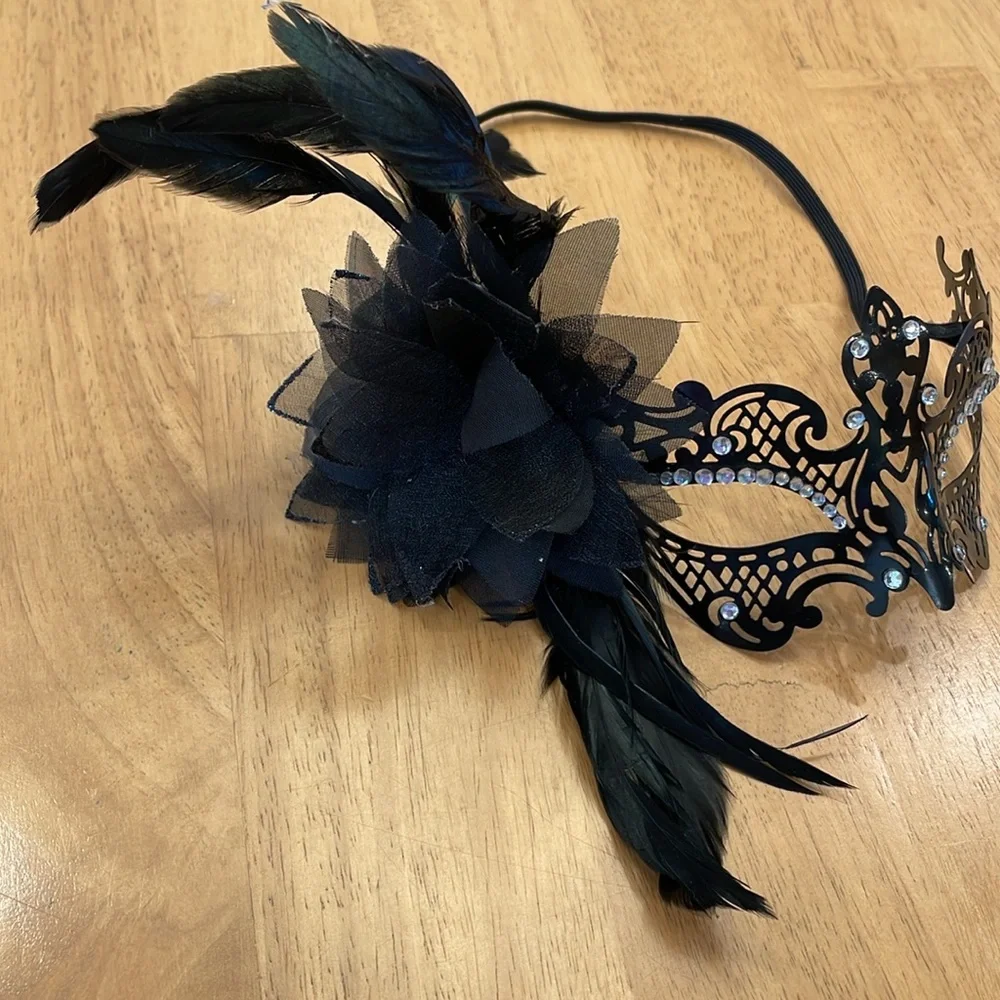 Black Mask With Faux Diamonds Feathers - Masquerade Ball / Party Metal Unique